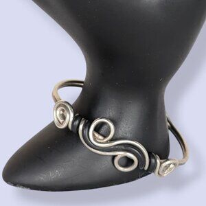 (2/$20) Twisted Wire Open Bracelet